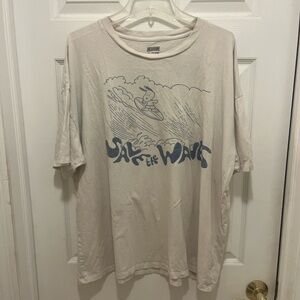 American Eagle Outfitters Cream Tee with Blue Graphic